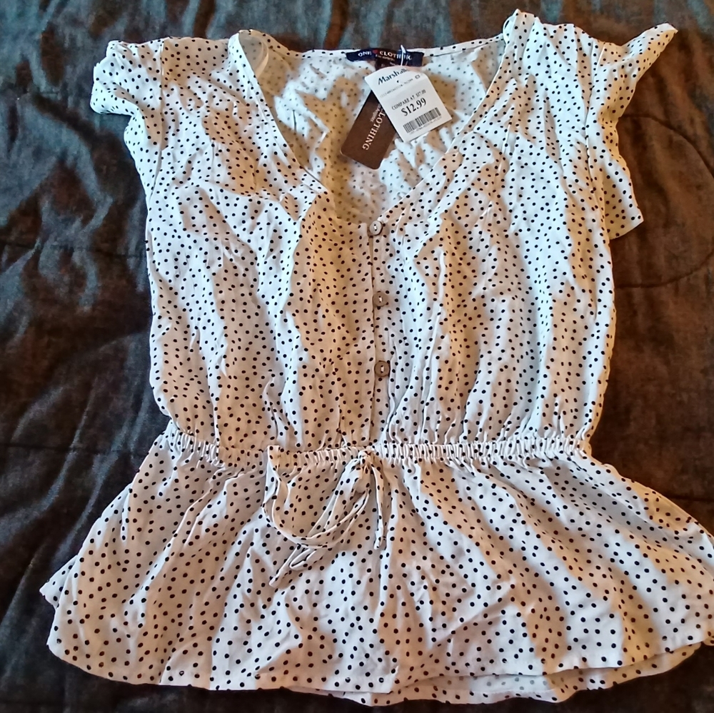 NWT Women's One Clothing Brand Polka Dot Top Size Small